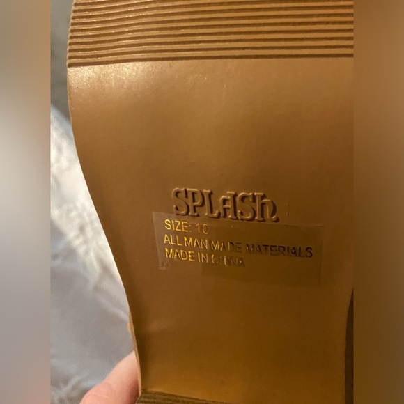 Boots - Picture 4 of 6